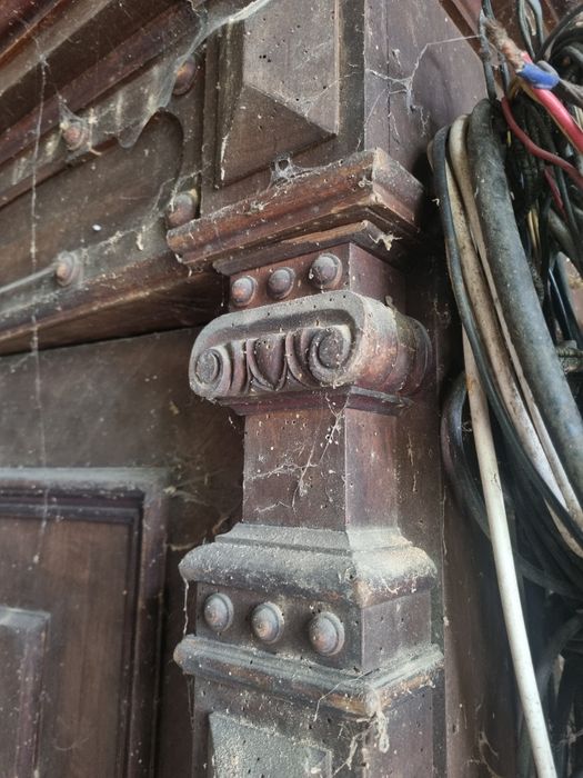 Szafa do renowacji antyk