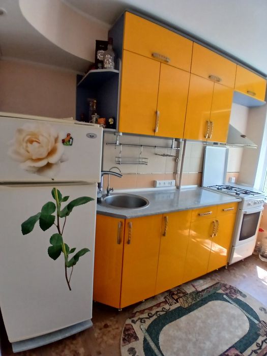 Сдаю 2к/кв 3/9 пр.Мира ( площ.Победы), мебель,техника 8000