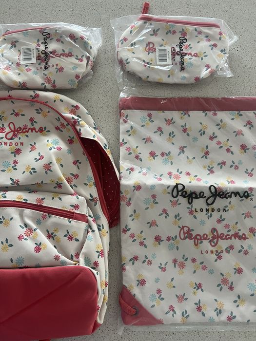 Mochila + estojos + saco PEPE JEANS