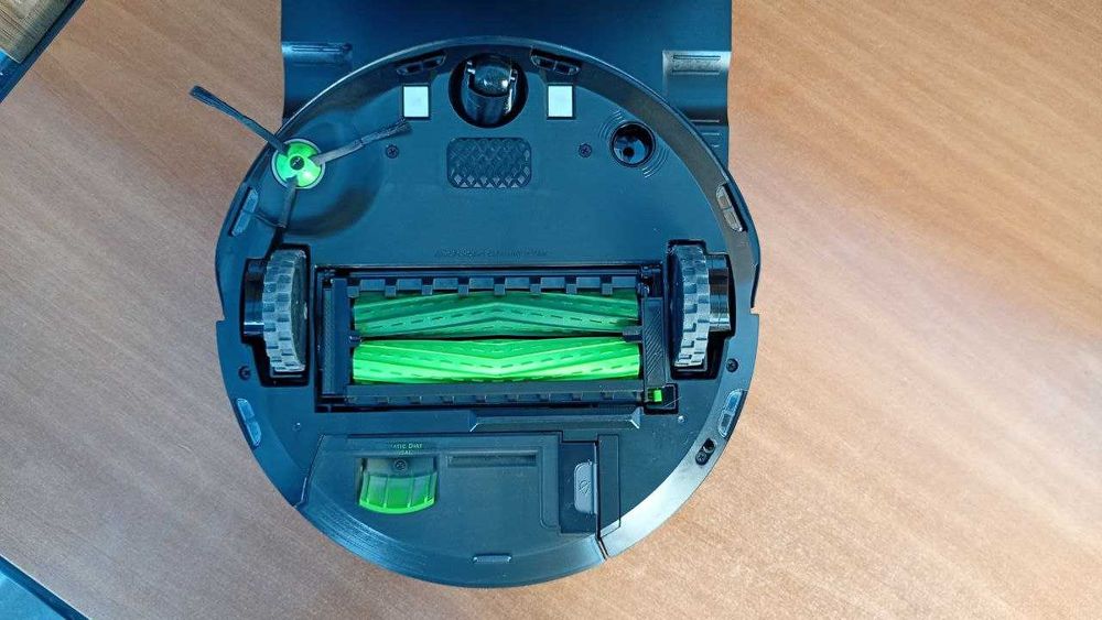 Irobot Roomba J7+ Robot odkurzacz
