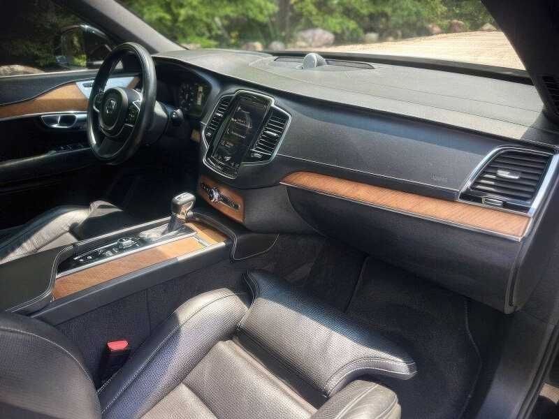 2017 Volvo XC90 T6 Inscription
