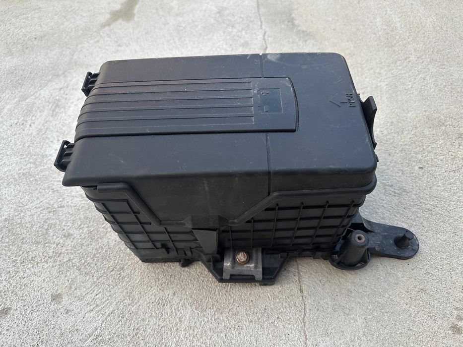 Caixa bateria audi a3 8p completa