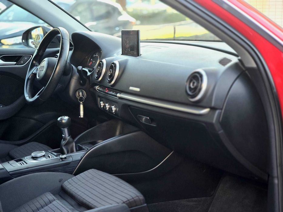 AUDI A3 SPORTBACK FACELIFT S LINE PLUS 1.6TDI 110CV "LOOK RS3"