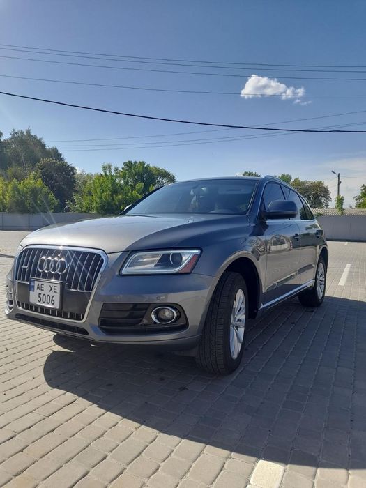 Aвтомобіль Ауді Q5