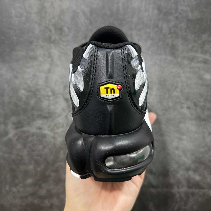 Air_Max_Plus_Czarny R.41