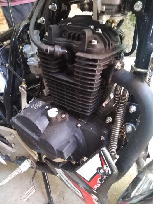 Двигун Geon cr 6 z, розборка є майже всі деталі