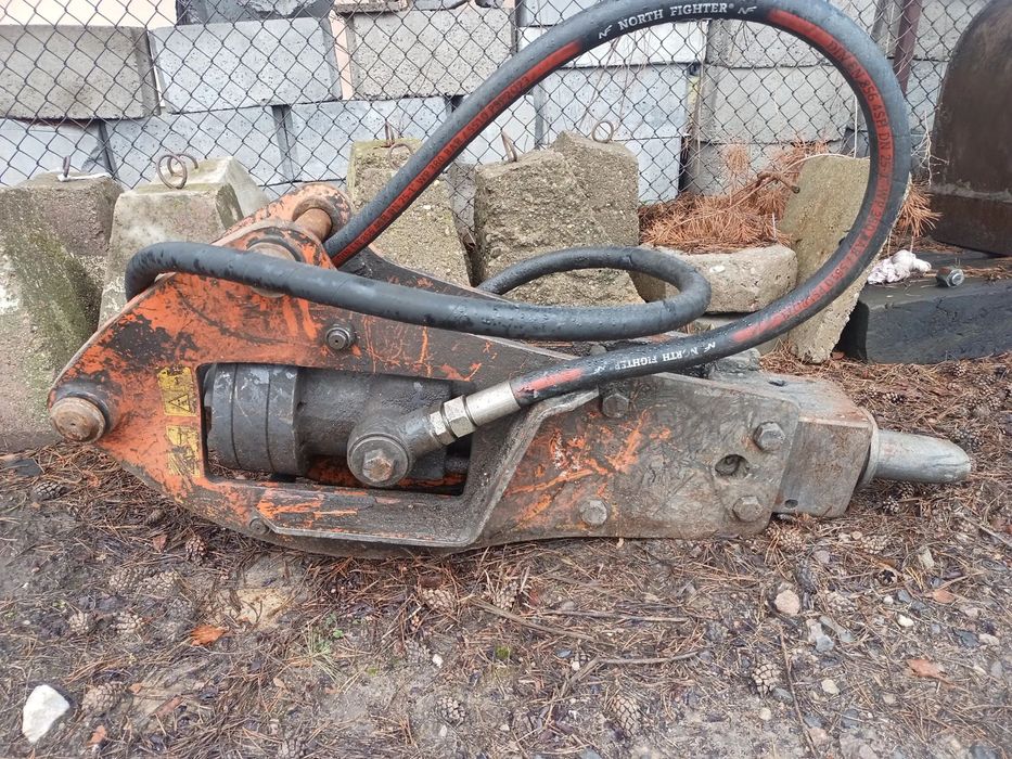 Młot hydrauliczny JCB