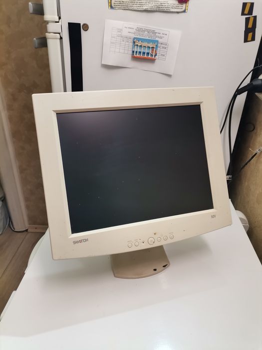 Продам монитор Samtron