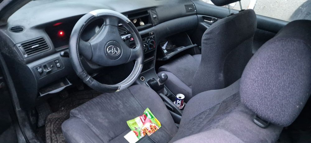 Części Toyota Corolla E12 1.4 VVTI Silnik Drzwi Maska Lampa Skrzynia