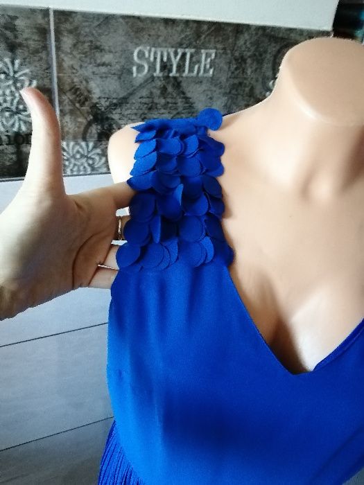 Piękna niebieska sukienka Mohito roz.L