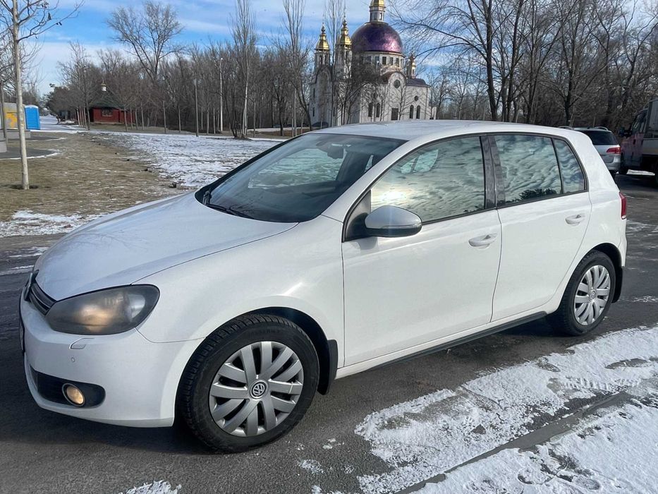 Volkswagen Golf VI   2011г