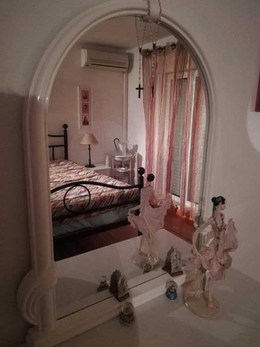 Mobilia de quarto de casal em ótimo estado