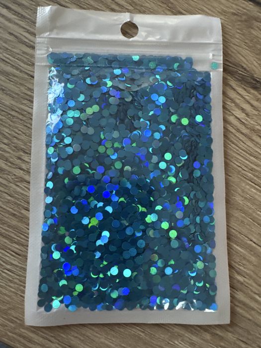 Sypki brokat, cekiny