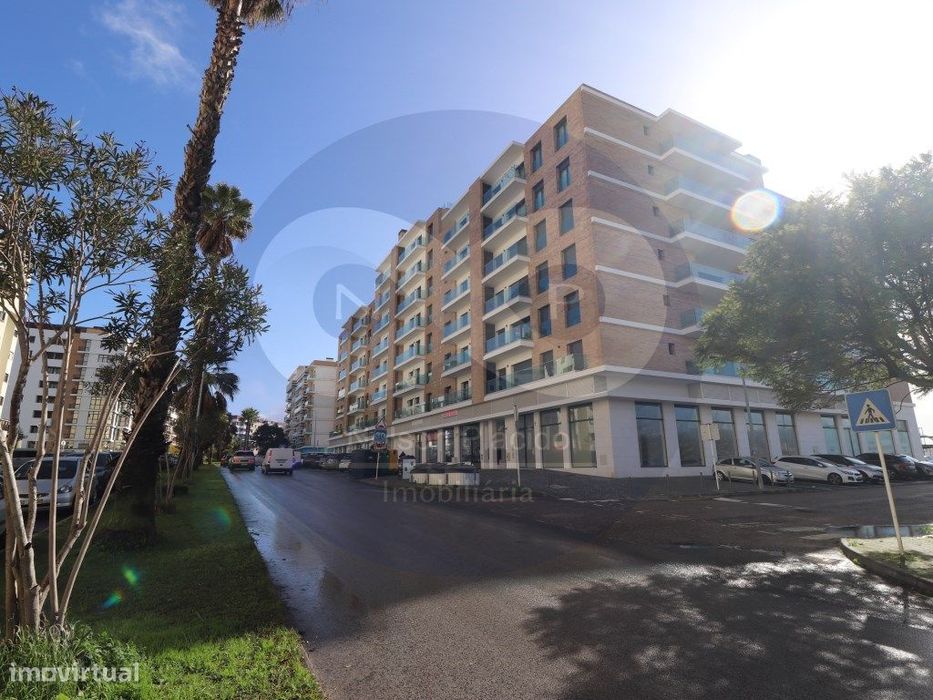 T3 para arrendamento no emblemático edifício 'Infantado Plaza'.