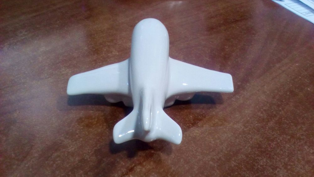 Керамическая статуэтка самолет.  П-во КЭКХЗ.