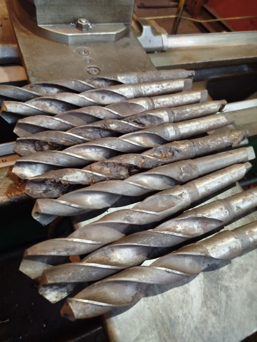 Продам фрези нові і свердла з конусним хвостовиком