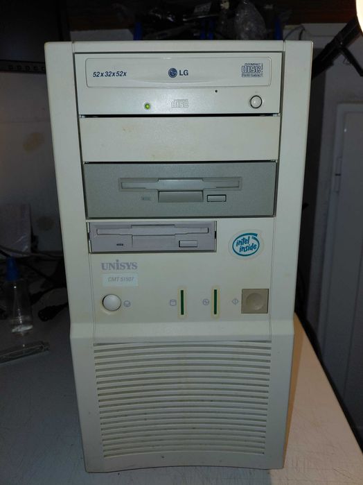 PC antigo Unisys Pentium 100MHz