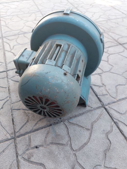 Помпа електрична