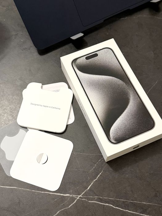 iPhone 15 pro 128GB biały