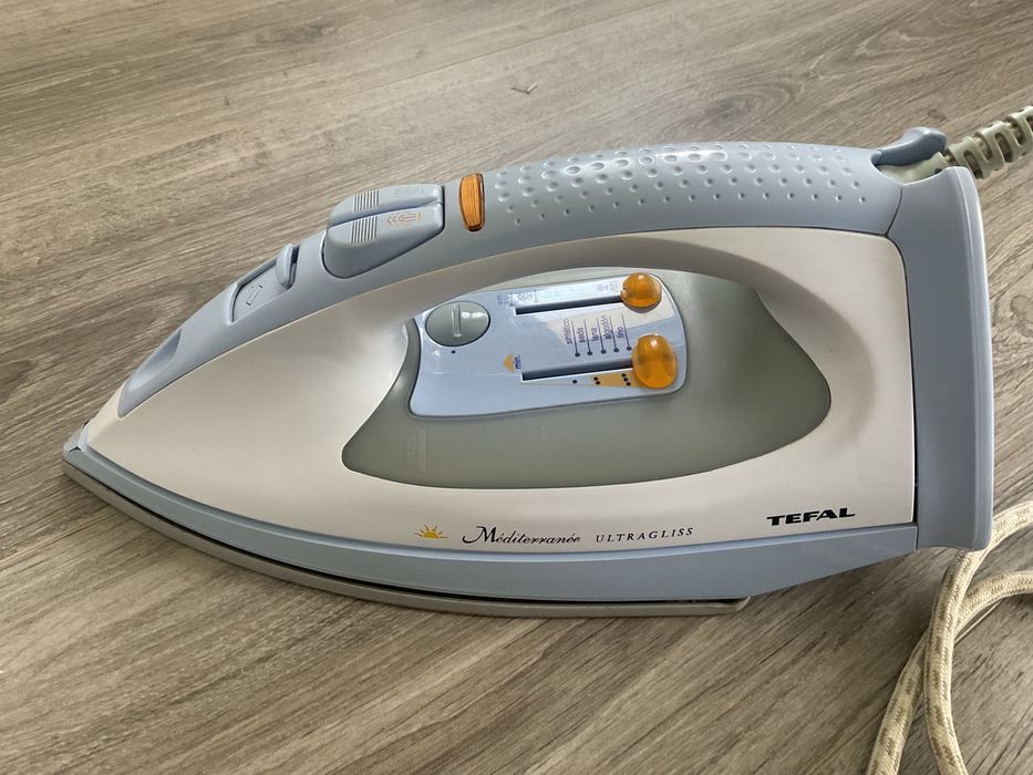 Ferro de passar engomar roupa