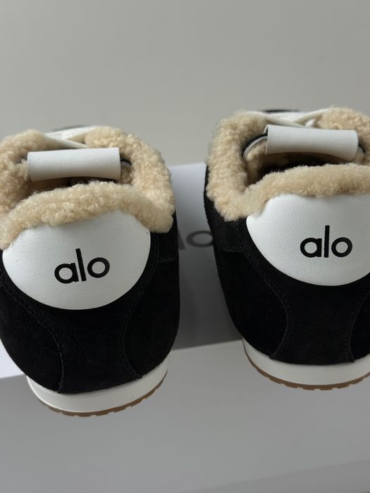 Кеди зимові кросівки на хутрі ало йога alo yoga
