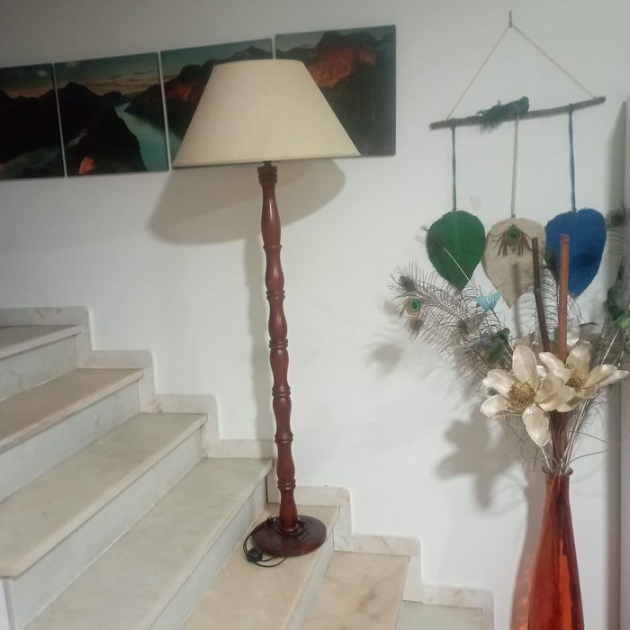 Candeeiro de pé Alto