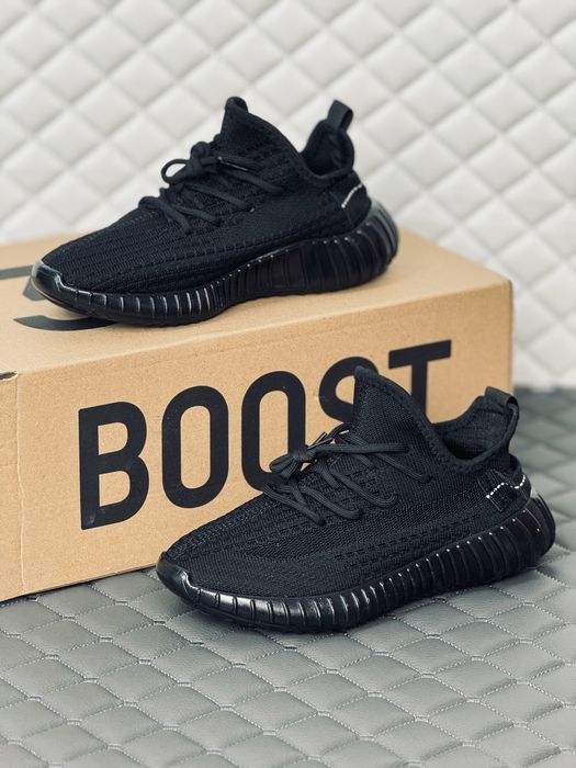 Adidas Yeezy Boost 350 all black кроссовки женские Адидас изи черные