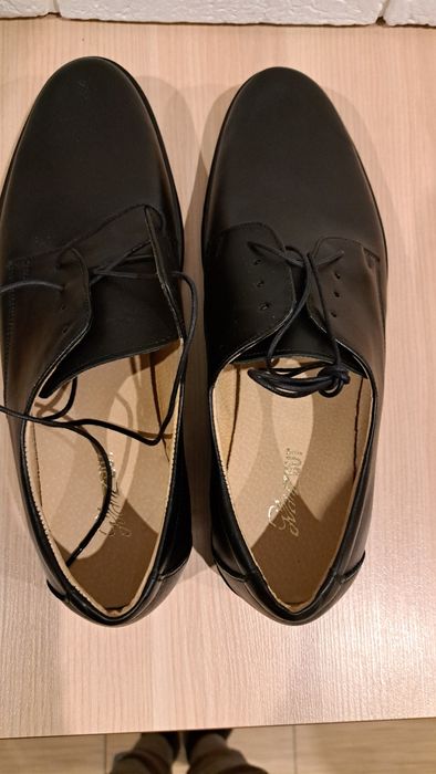 Polskie buty skorzane nowe r 42 ok28,5 cm