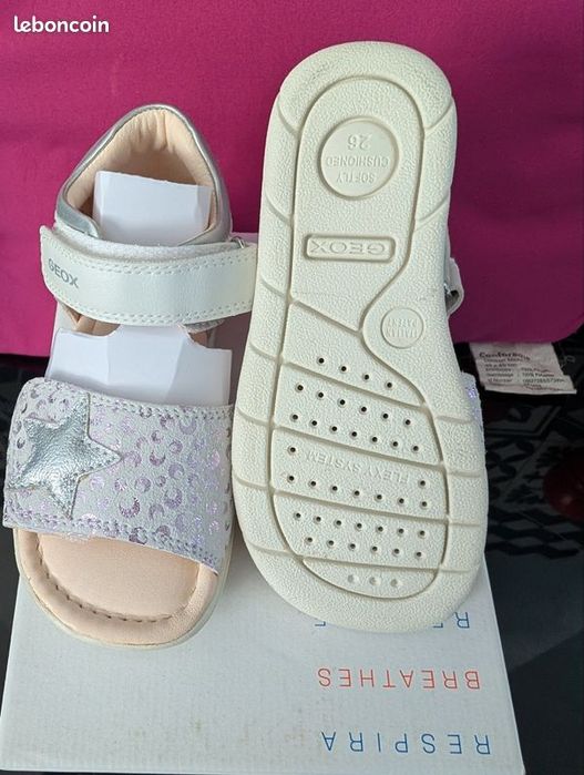 Шкіряні босоніжки Geox 26 розмір