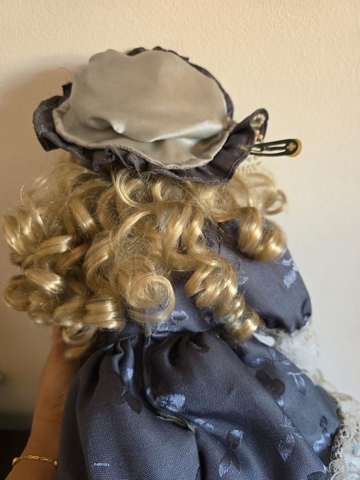 Boneca de porcelana