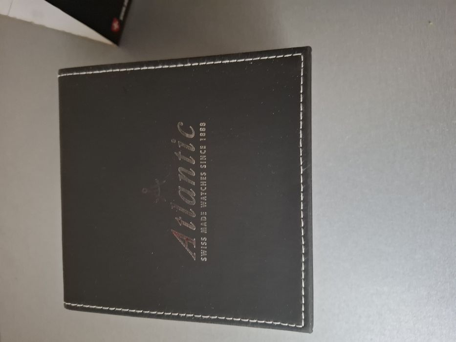 Часы кварцовые  Atlantic