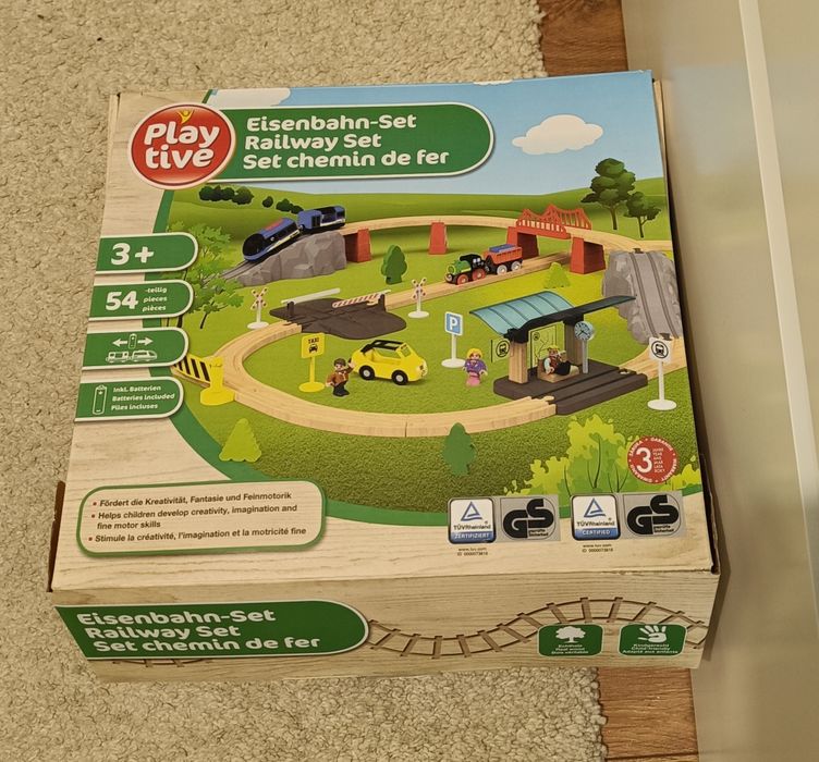 Tory kolejowe drewniane