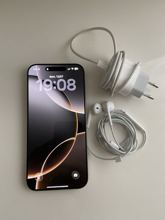 Iphone 16 Pro Max + Airpods 4 ANC C/Faturas