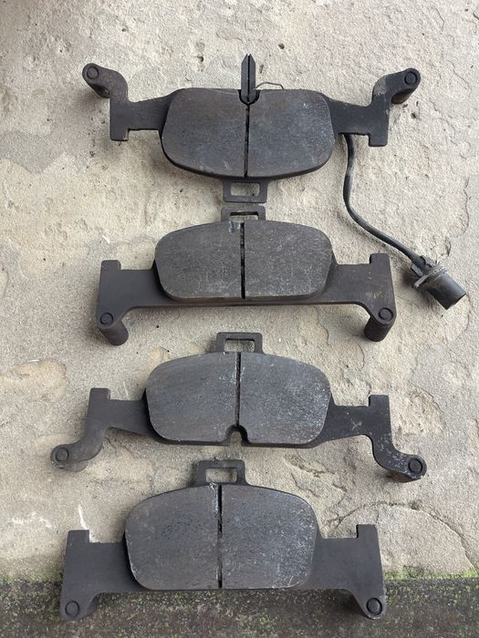 Колодки передні TRW на Audi a4b9