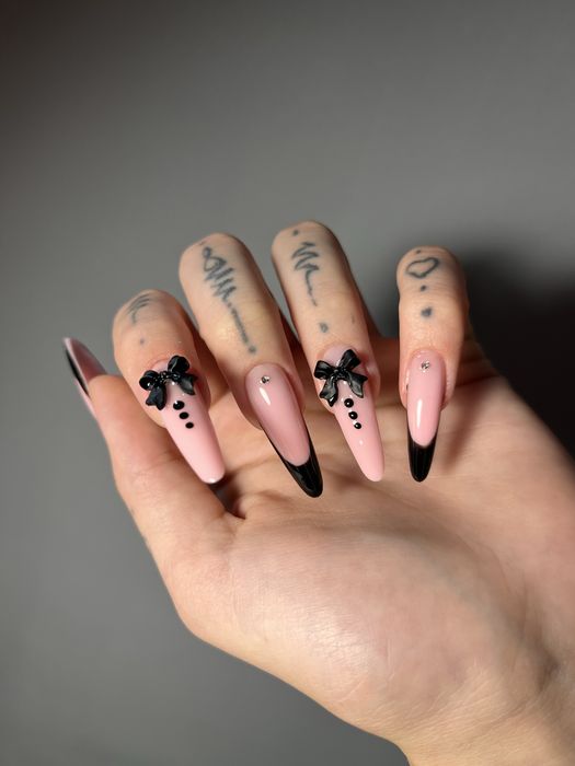 Manicure / pedicure