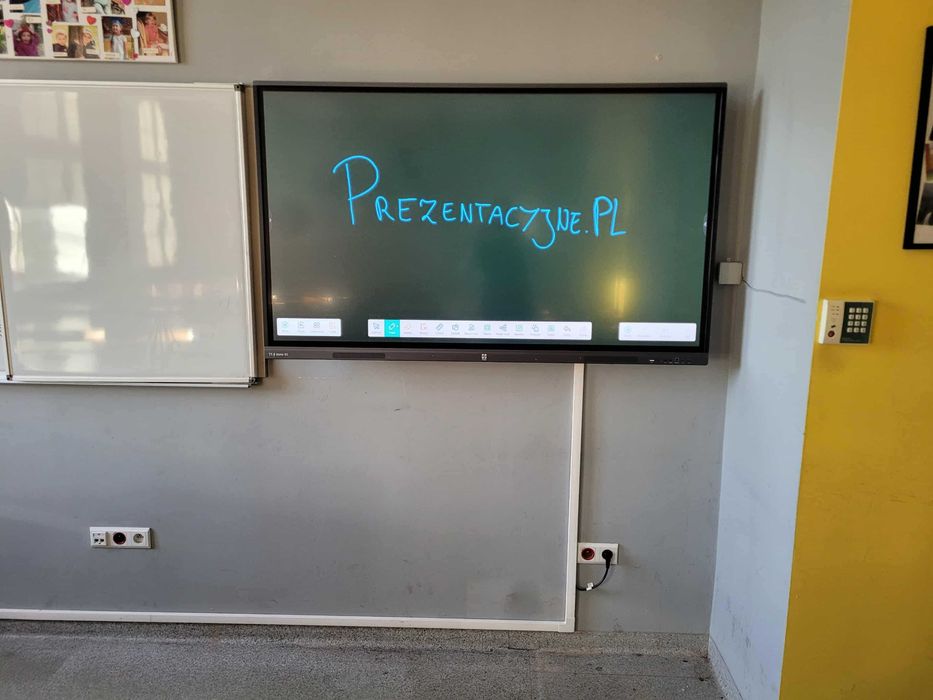 Monitor interaktywny Avtek TS 8 Mate 65 - tablica interaktywna