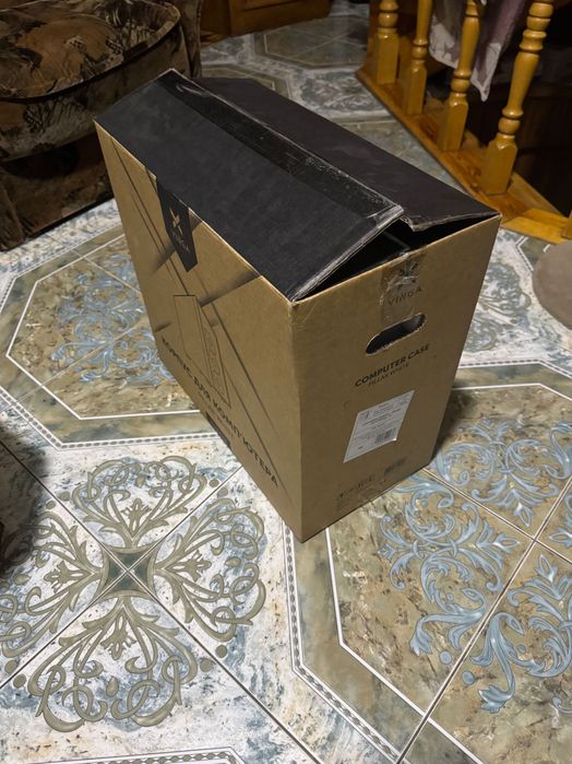 Корпус Vinga Pillar White новый но со следами сборки