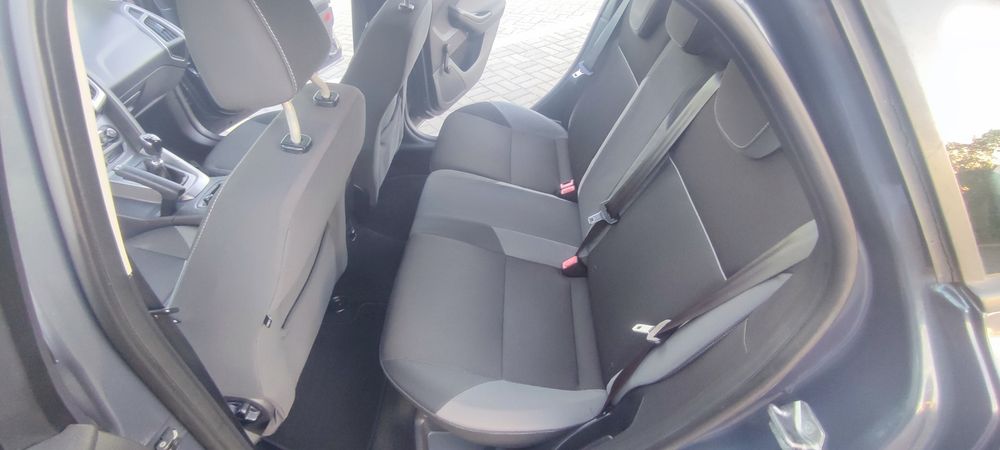 Ford Focus  1.6 Tdci 148€Mês  GARANTIA 18Meses Troco