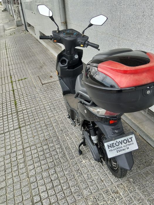 Scooter Elétrica Neovolt - Preta - Excelente Estado
