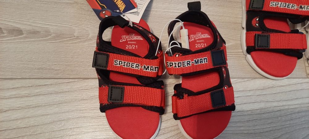 Сандалі для хлопчика 18/19 та 20/21 нові