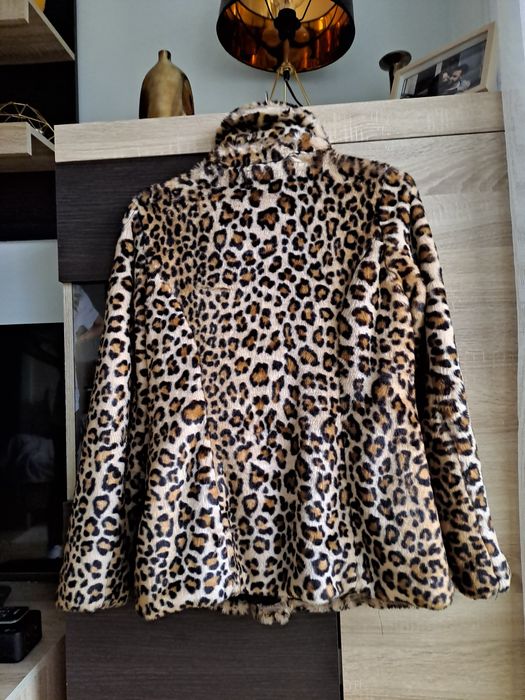 Futerko damskie ciepłe eleganckie.