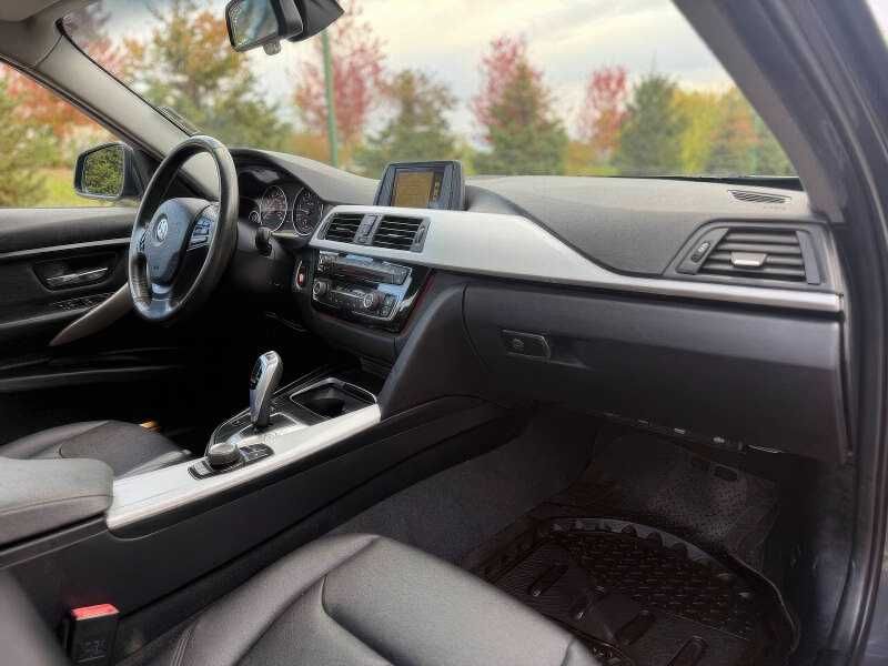 2016 BMW 3 Series 320i