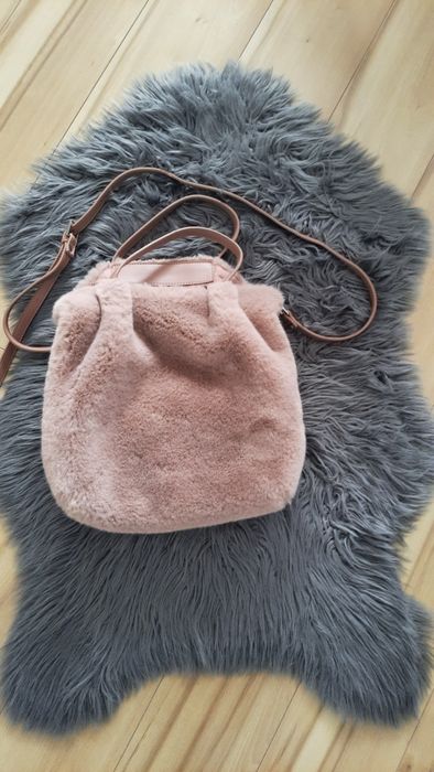 Zimowa różowa torebka Reserved