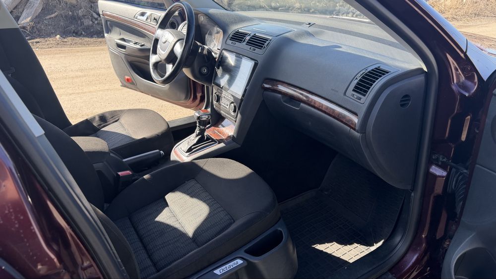 Skoda Octavia 1.8 avtomat 2011