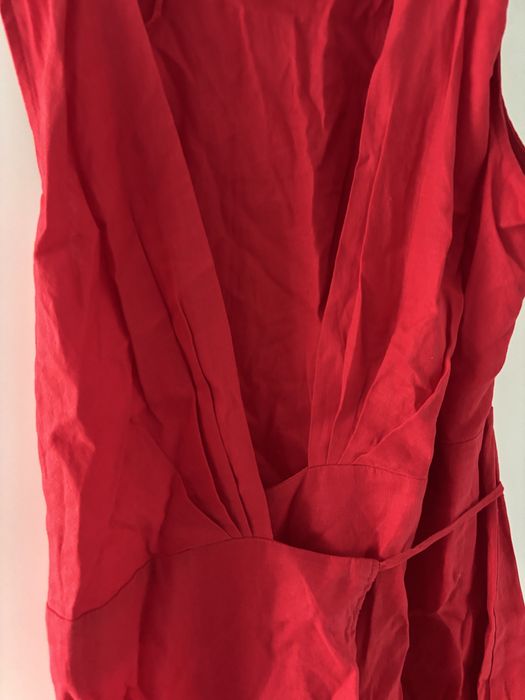 Czerwona sukienka Mango len maxi kopertowa