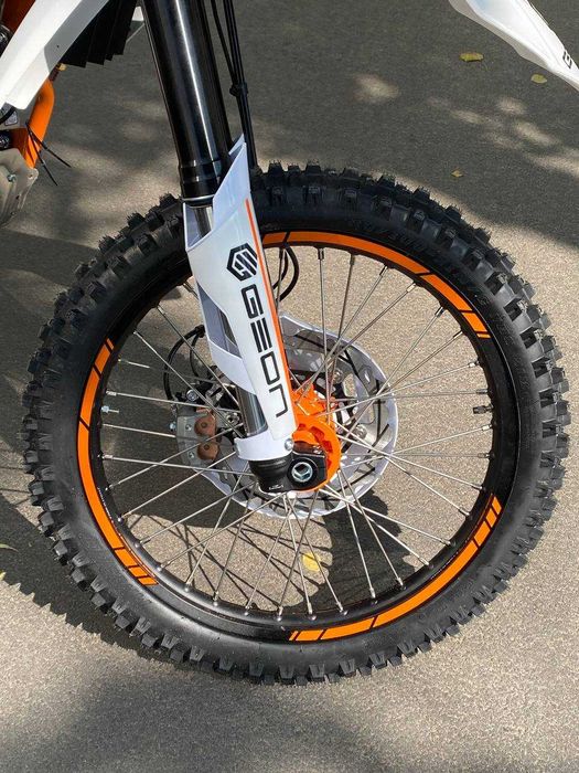 Мотоцикл GEON DAKAR GNS 300