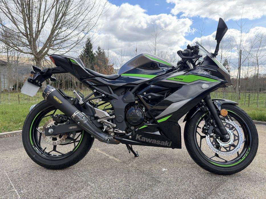 Kawasaki Ninja 125 Performance 2024 | 3.500 km | Escape Arrow | A1