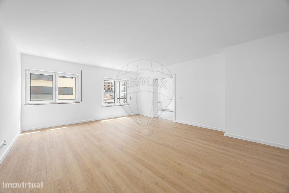 Apartamento T2 para venda — Santo António Dos Cavaleiros E Frielas, Lisboa