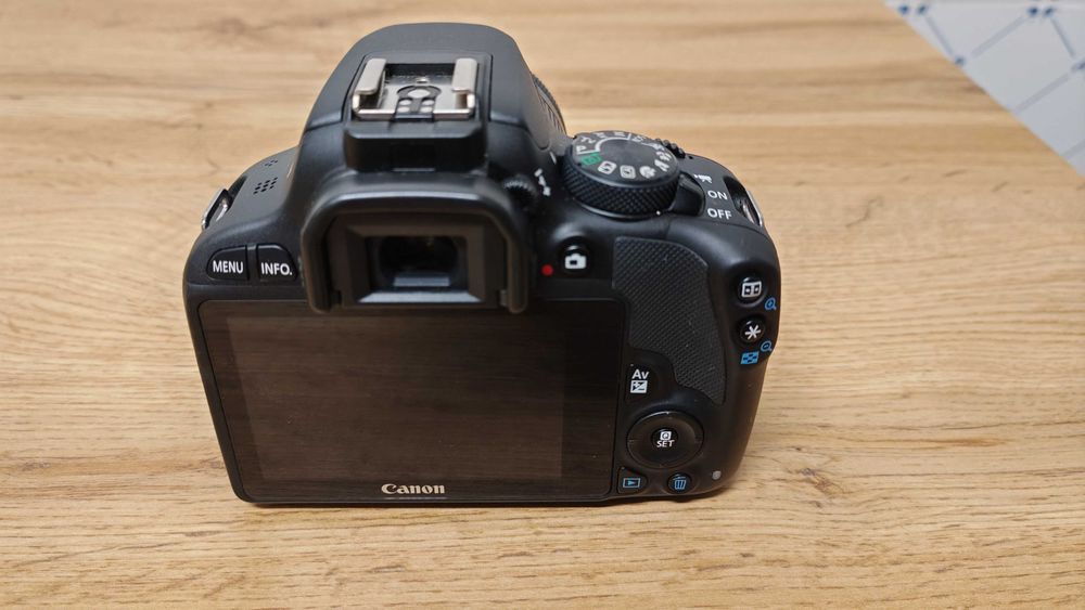 Camara fotografica DSLR Canon 100D Imaculada