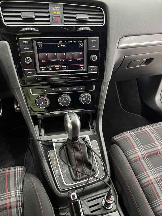 Продам Volkswagen Golf GTI. 2.0 TSI.2021г.28000$
